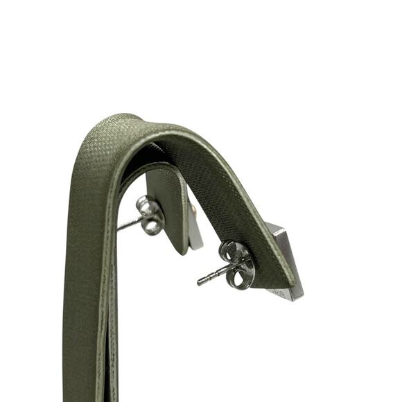 14K Two-tone Yellow Heart Rectangle Earrings (13542) - Picture 3 of 4